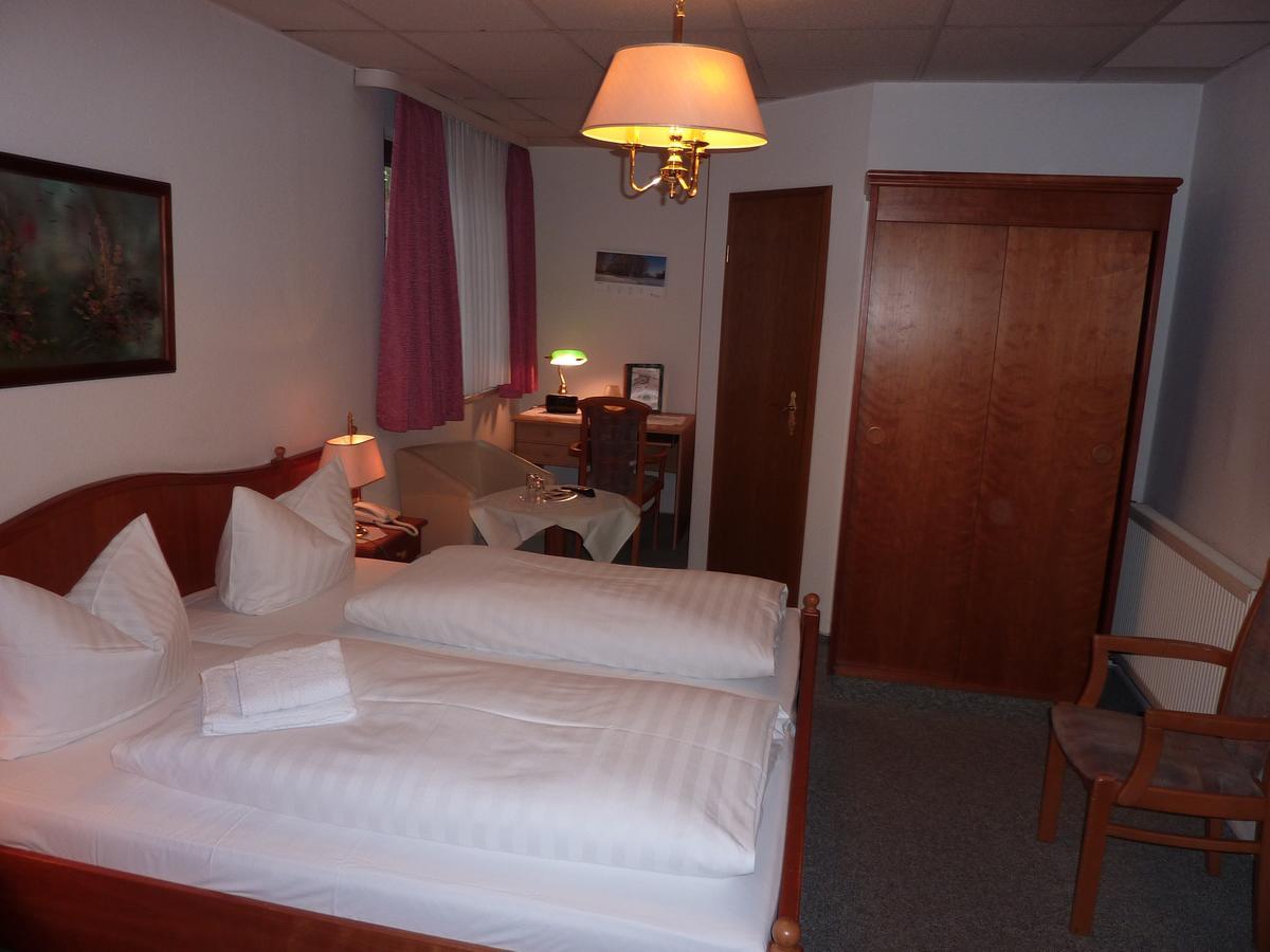 Hotel Am Berg ชเปรมแบร์ก ภายนอก รูปภาพ